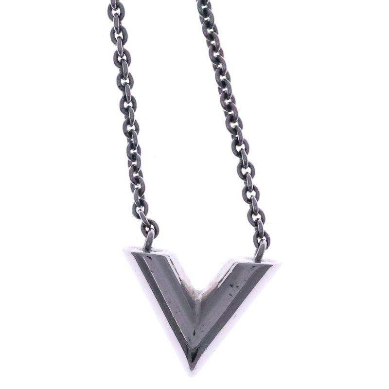 Louis Vuitton Essential Chain Necklace Silver