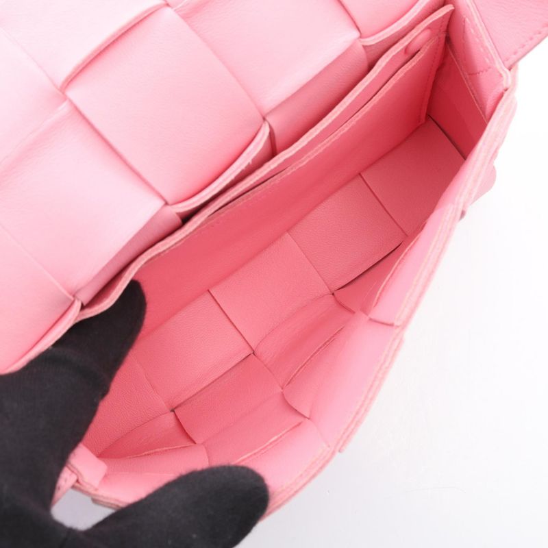 Bottega Veneta Shoulder Bag Cassette Small Pink Leather Maxi