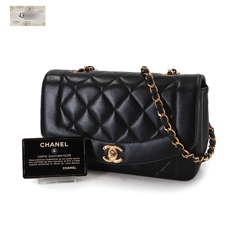 Chanel Diana Quilted 22 Chain Shoulder Bag Lambskin Black Vintage