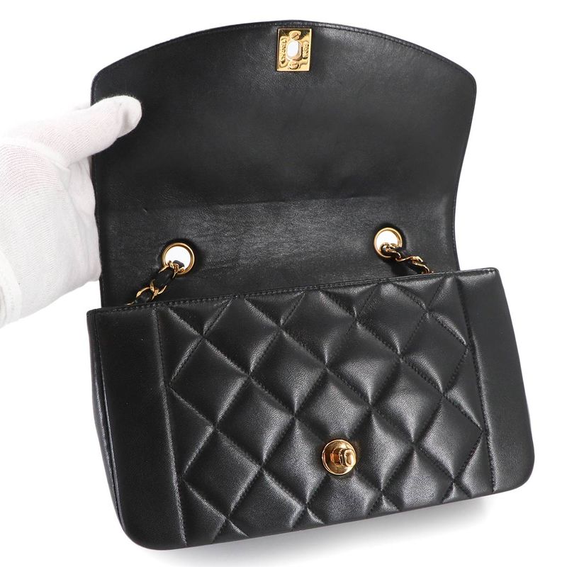 Chanel Diana Quilted 22 Chain Shoulder Bag Lambskin Black Vintage