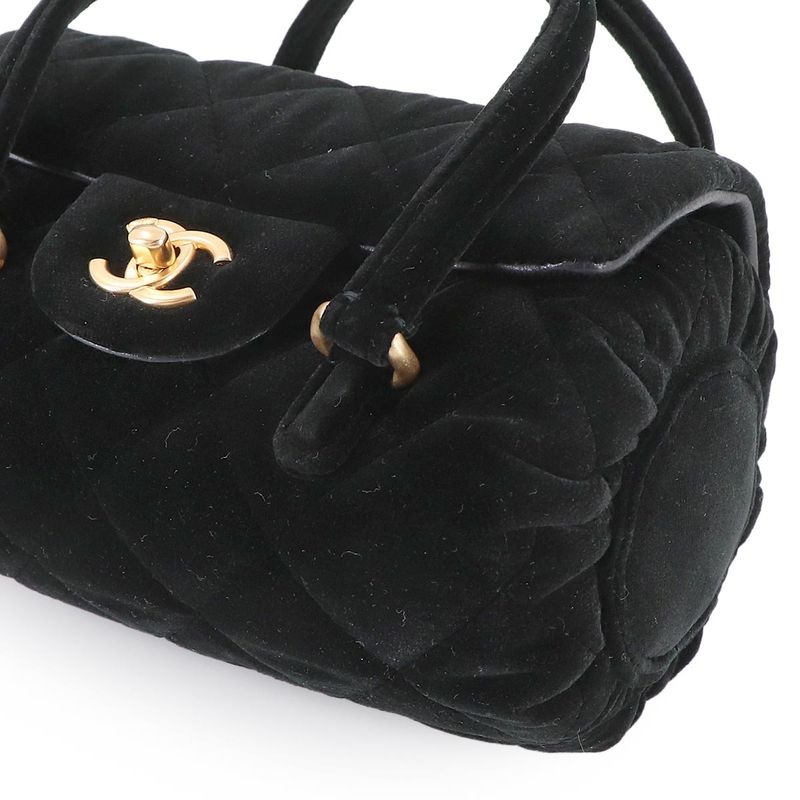 Chanel Quilted 2-Way Hand Chain Shoulder Bag Velvet Leather Main Item: Black