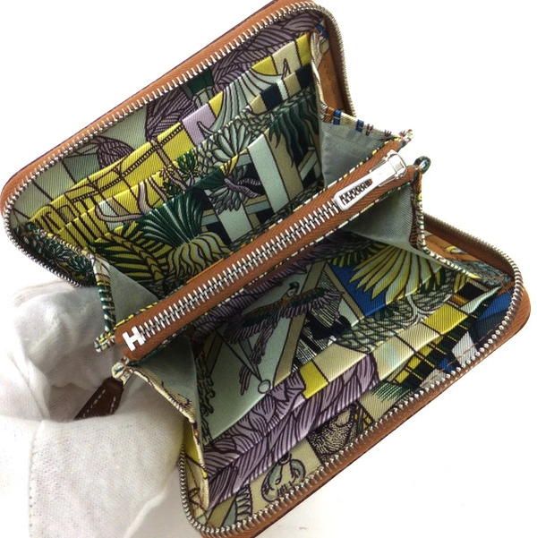 Hermes Azap Silk in Compact Wallet Color Biscuit : Biscuit X