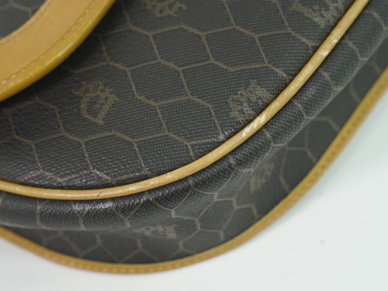 Dior Honeycomb Pattern Shoulder Bag Pochette Black Outside]