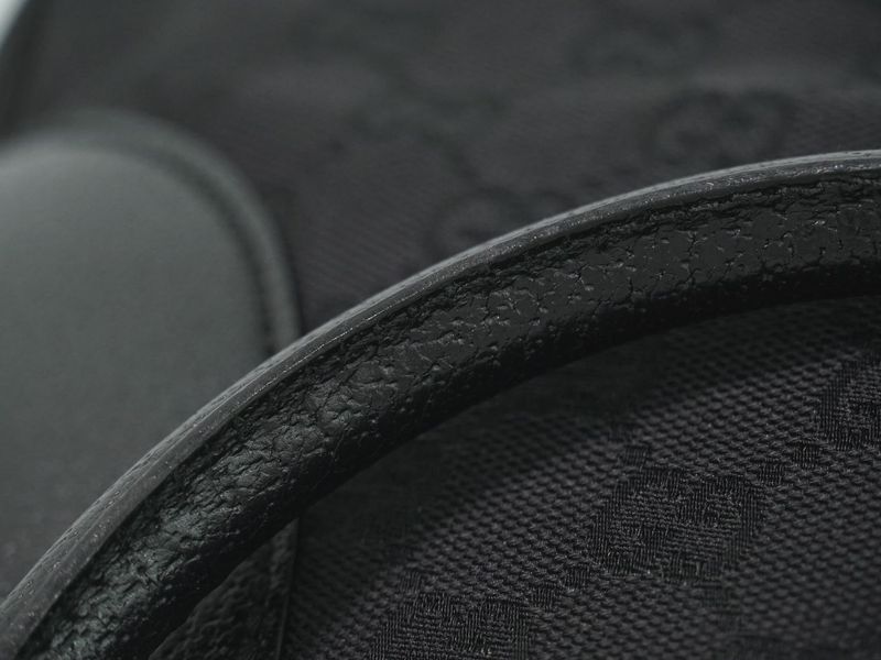 Gucci GG Canvas Tote Black Outside]