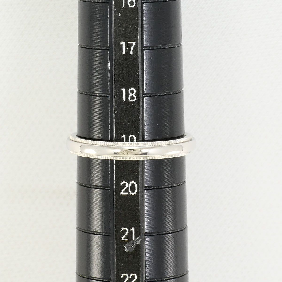 Tiffany & Co. Milgrain Platinum Ring