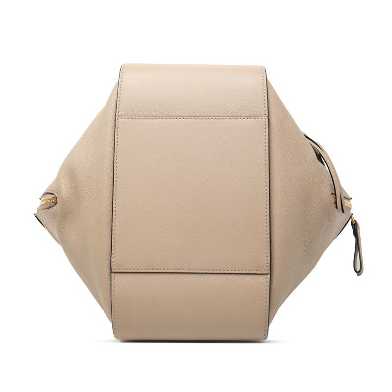 Loewe Hammock Smo le 2-Way Shoulder Bag Be Ju Leather
