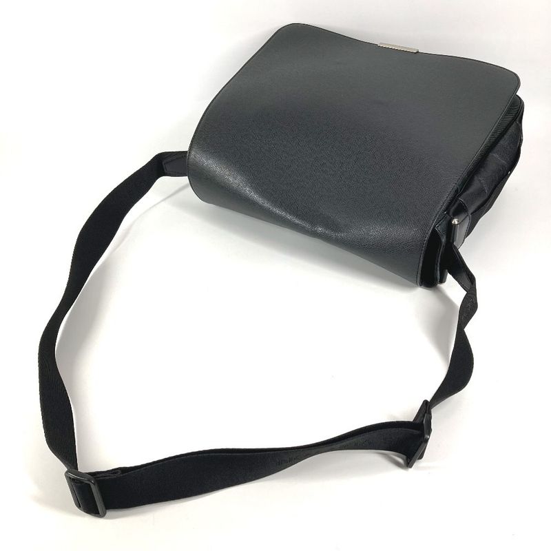 Louis Vuitton Shoulder Bag Victor Taiga Leather Ardoise Black Ardoise X Khaki