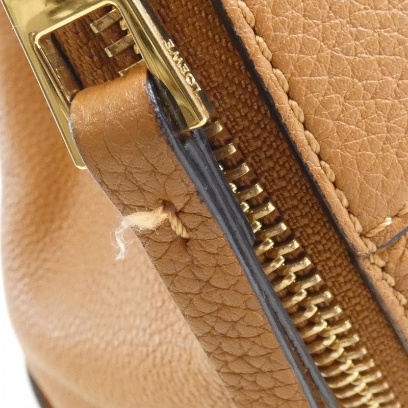 Loewe Hammock Small 387 Shoulder Bag Light Caramel