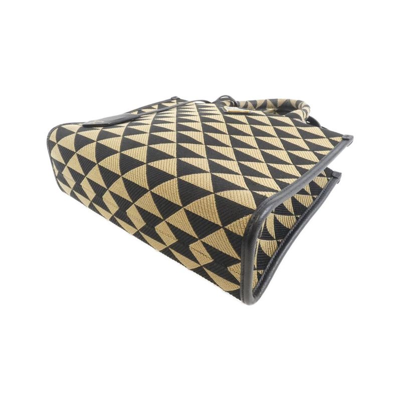 Prada Bag Gold Nero