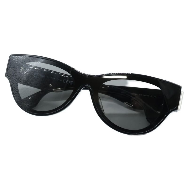 Fendi First Cat Eye Frame 143 00 ) Black
