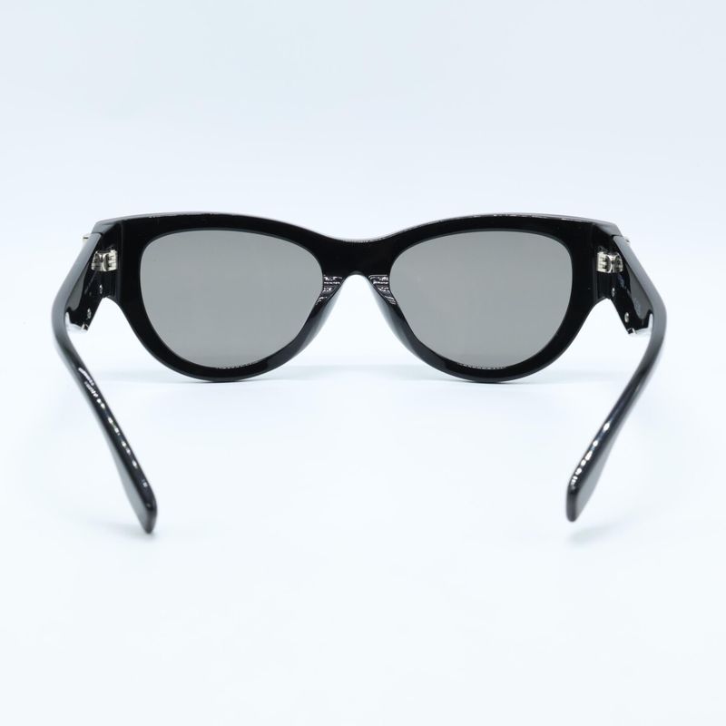 Fendi First Cat Eye Frame 143 00 ) Black