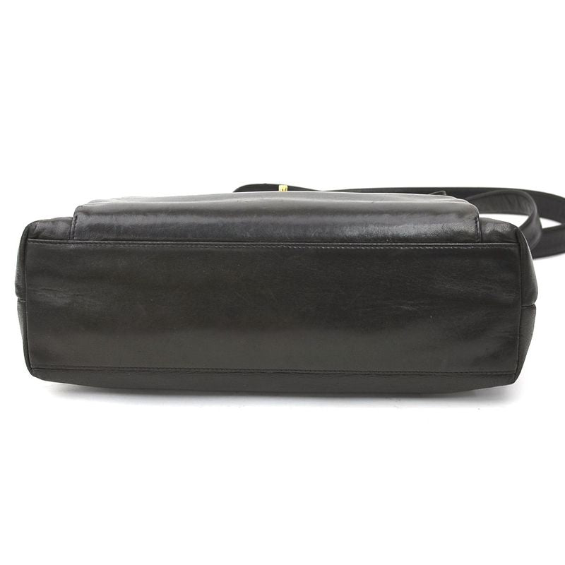 Chanel Shoulder Bag Leather Ation, Scuff