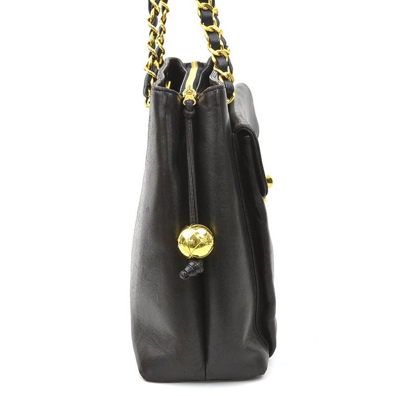 Chanel Shoulder Bag Leather Ation, Scuff