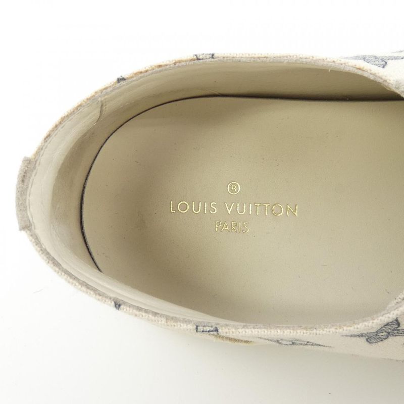 Louis Vuitton Sneakers Beige 8