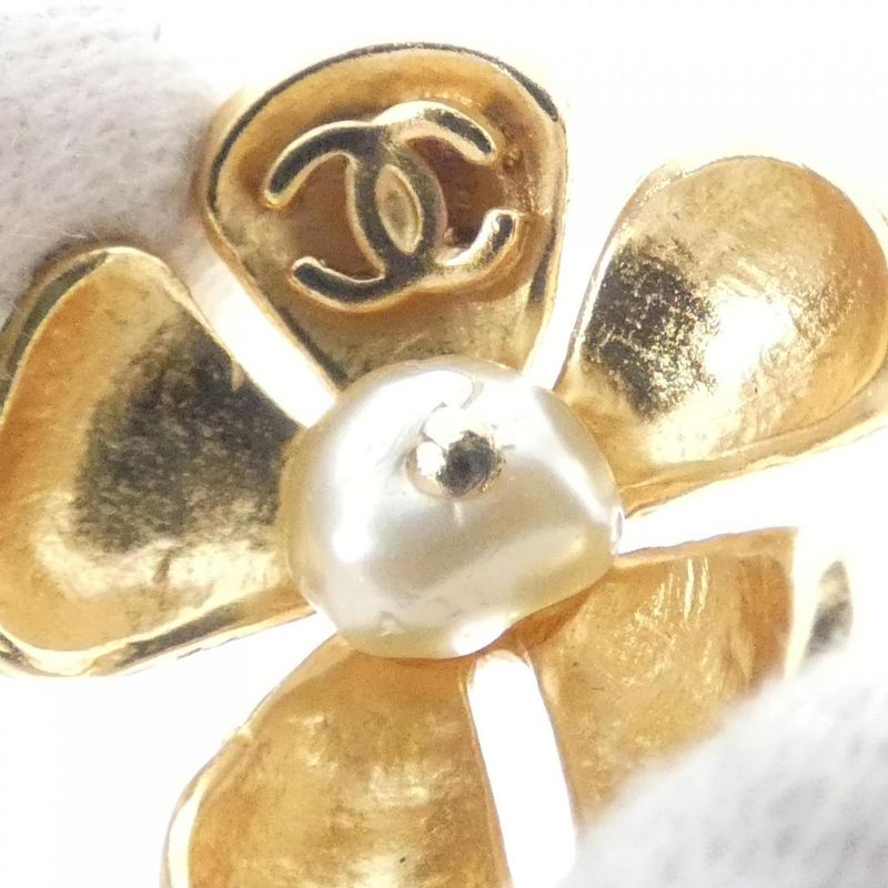 Chanel Vintage Earrings White