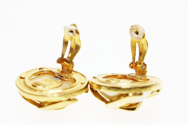 Chanel Vintage Faux Pearl CC Logo Earrings Gold Aa