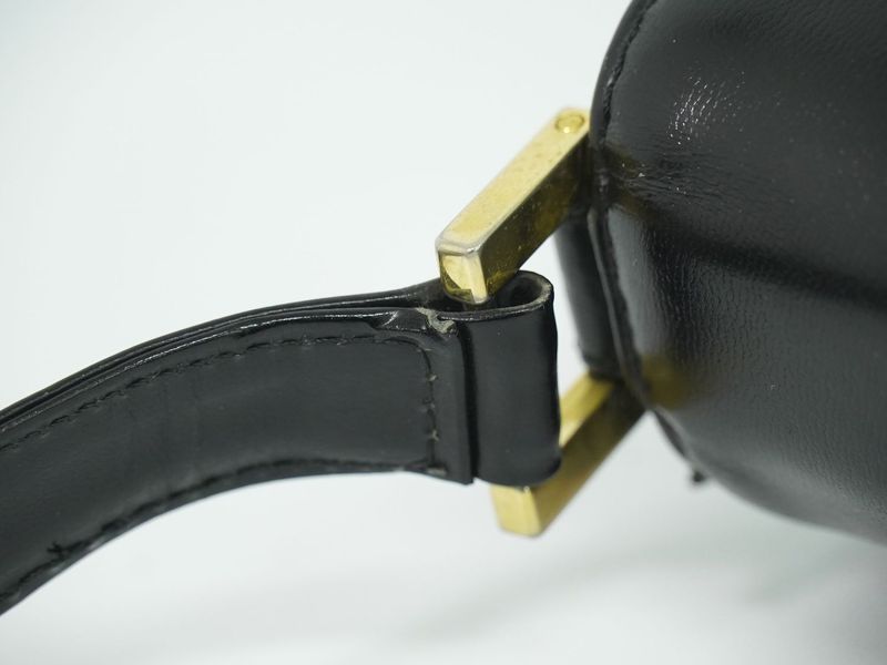 Authentic Yves Saint Laurent YVES Saint Laurent YSL Leather Shoulder Bag Black