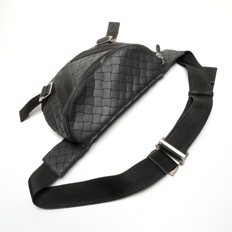 Bottega Veneta Shoulder Bag Intrecciato Rubber Body Bag
