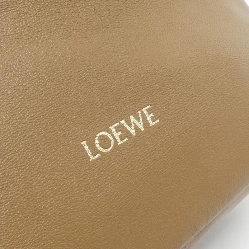 Loewe Squeeze Small A914nchx01 Shoulder Bag