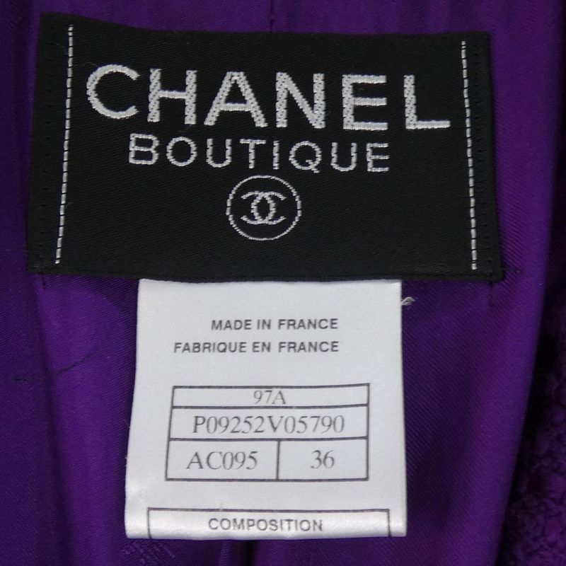 Vintage Chanel P09252v05790 97A Jacket