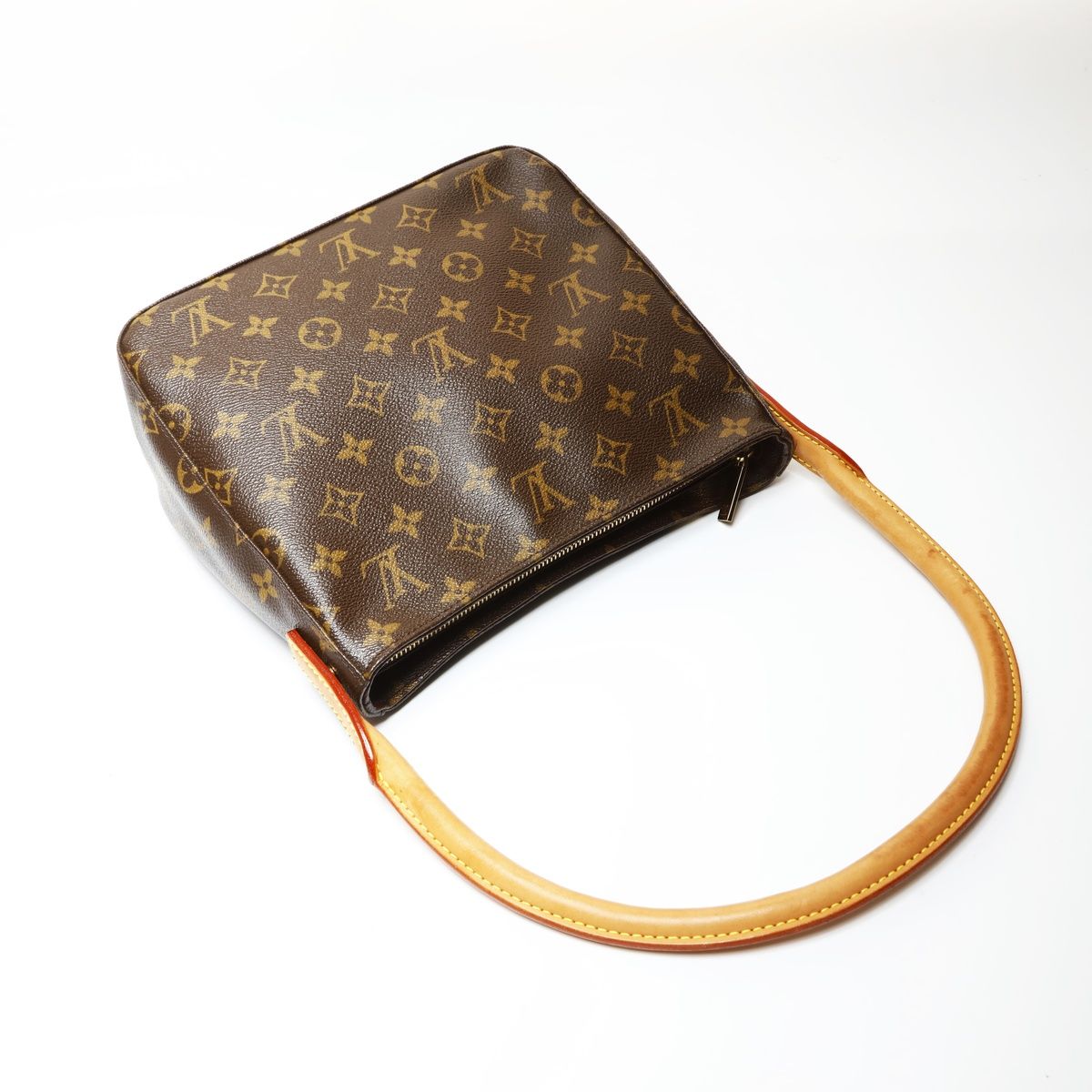 Louis Vuitton Shoulder Bag Monogram Looping MM — view 8