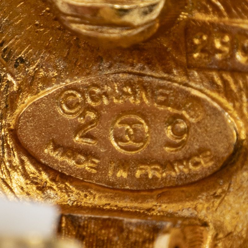 Chanel CC Logo Round Clip Type Earrings Gold Plated