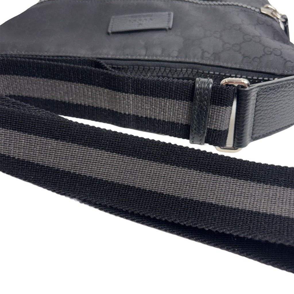 Gucci Shoulder Bag GG Nylon Black — view 4