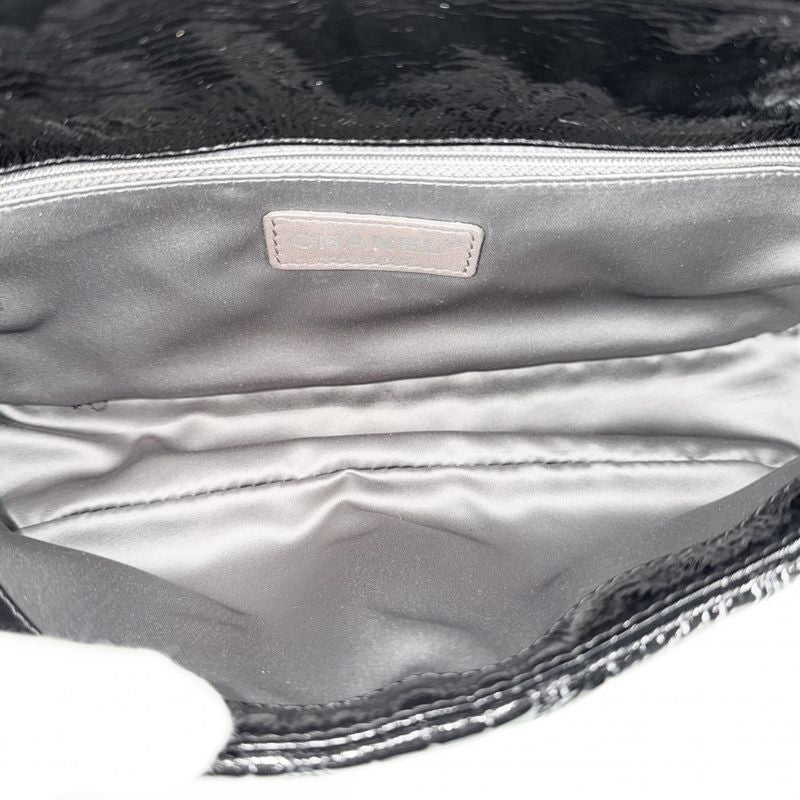 Chanel Shoulder Bag CC Logo Camellia Double Chain Stitch