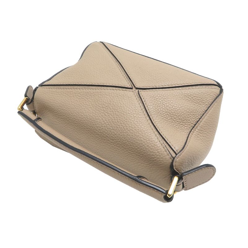 Loewe Handbag Leather Beige