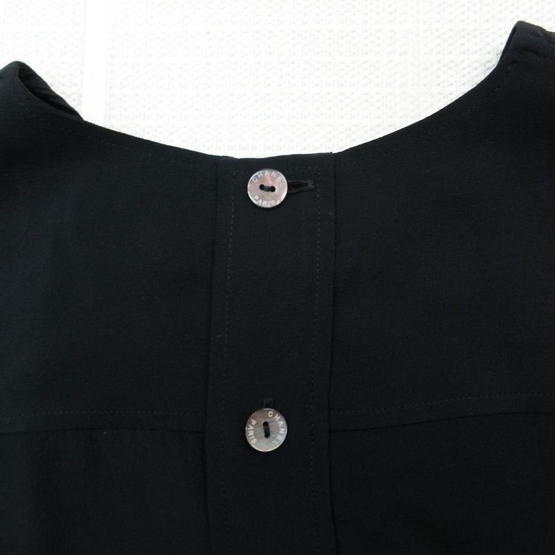 Chanel Silk Cropped Blouse Shirt Sleeveless Short Length with Collar