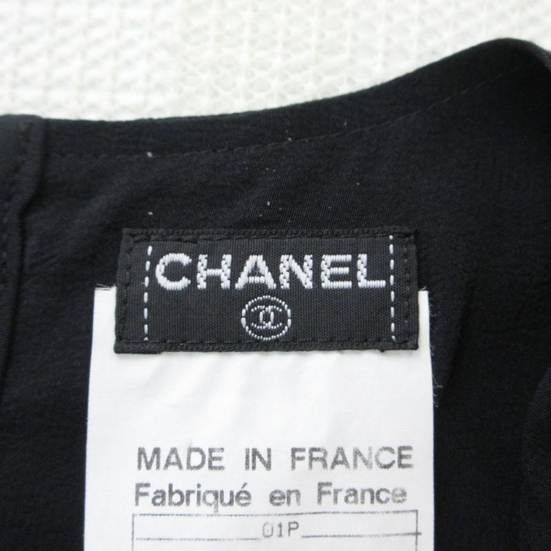 Chanel Silk Cropped Blouse Shirt Sleeveless Short Length with Collar