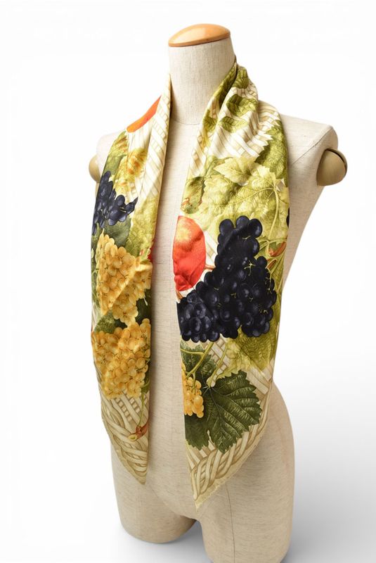 Gucci Scarf Vintage Large Fruit Pattern Beige Multi