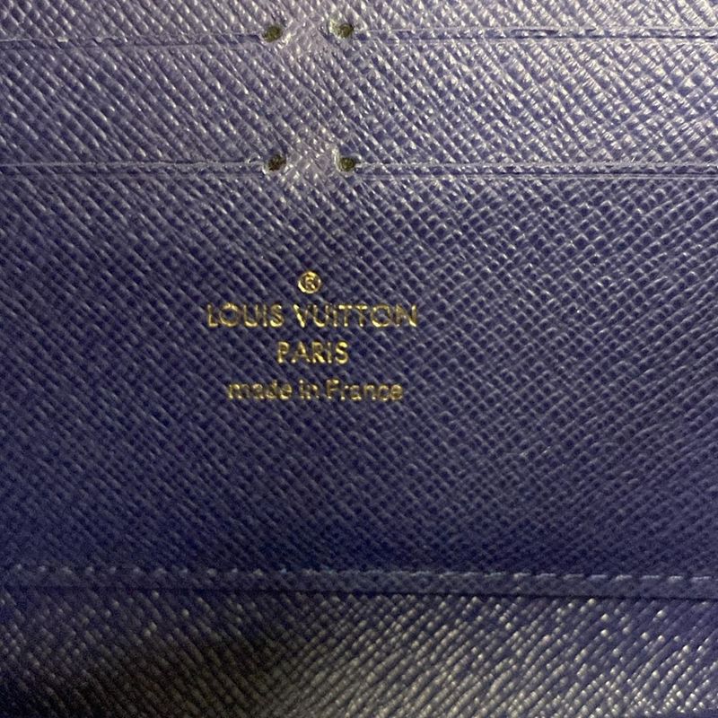 Louis Vuitton Wallet Epi Zippy Iris Leather