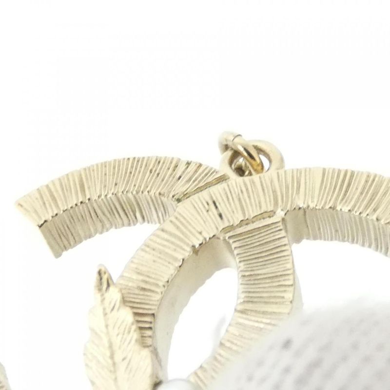 Chanel Necklace White