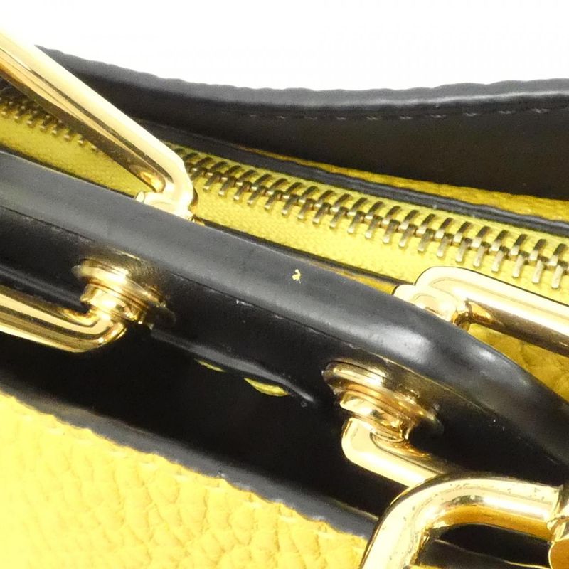 Fendi Selleria Peekaboo Essential Bag