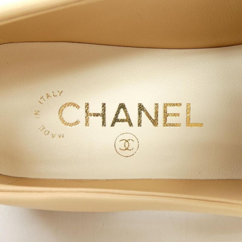 Chanel Turnlock Moccasins Shoes