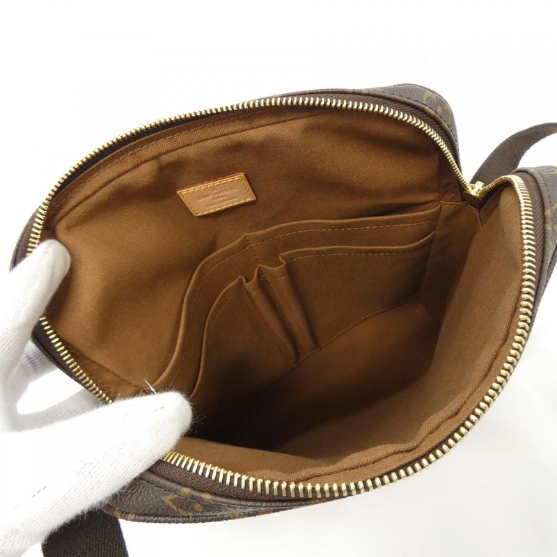 Louis Vuitton Monogram Trotteur Boble Shoulder Bag Marron