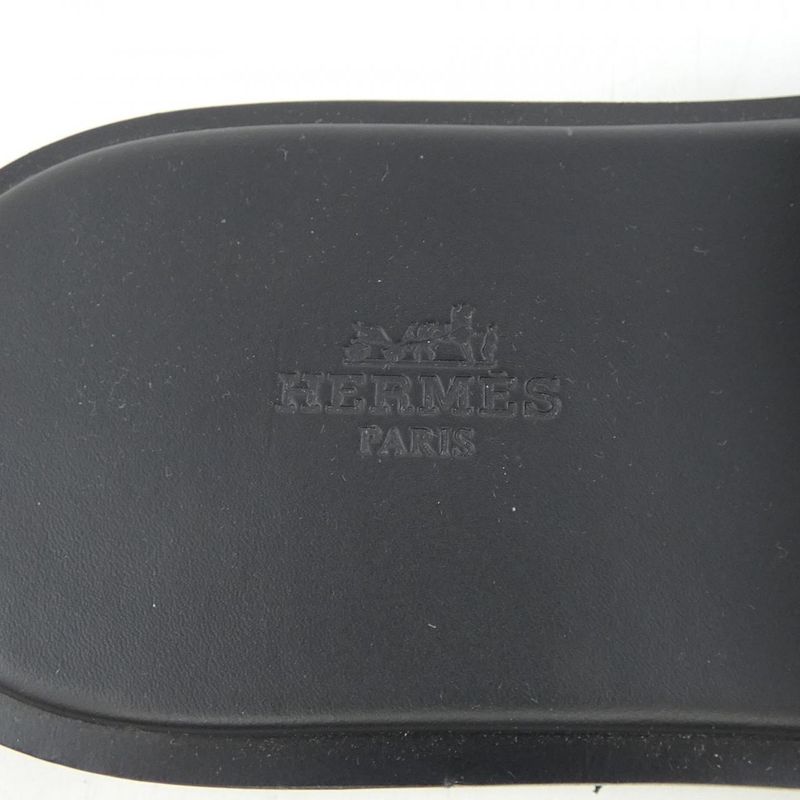 Hermes Gabriel Kelly Buckle Sandals