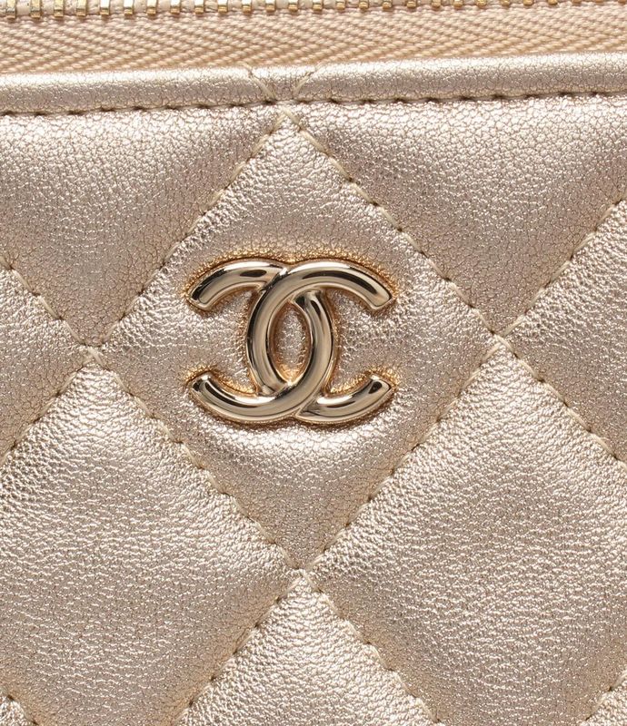 Chanel Clutch Quilted Lambskin Gold