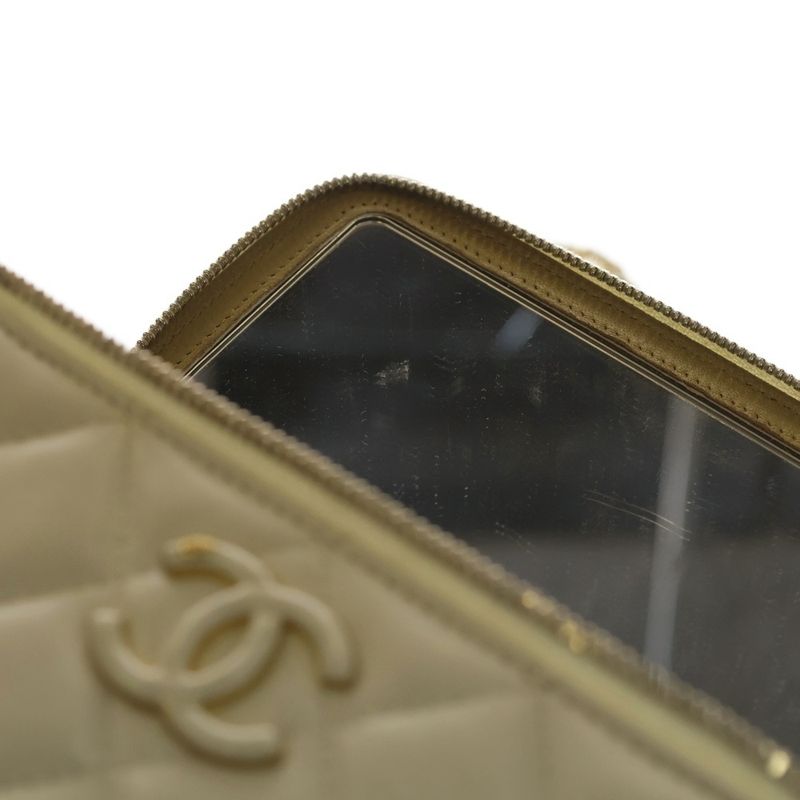 Chanel CC Logo Vanity Mini Shoulder Bag Chain White Lambskin Quilted