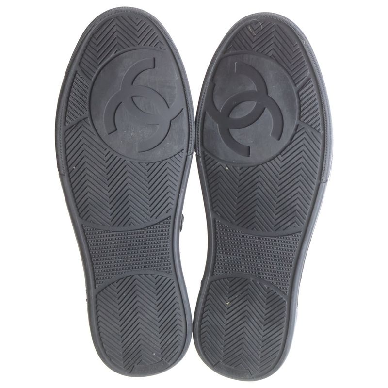 Chanel CC Logo Calf Leather Sneakers Black
