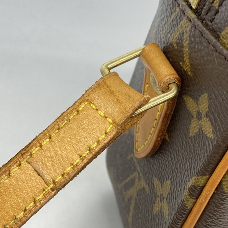 Louis Vuitton Shoulder Bag Monogram Trocadero 27 Brown