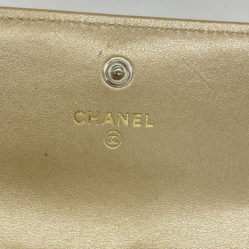 Chanel Wallet 19 Lambskin Champagne Gold Silver