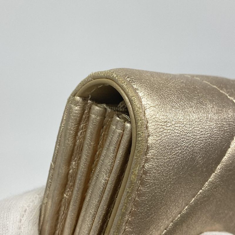 Chanel Wallet 19 Lambskin Champagne Gold Silver