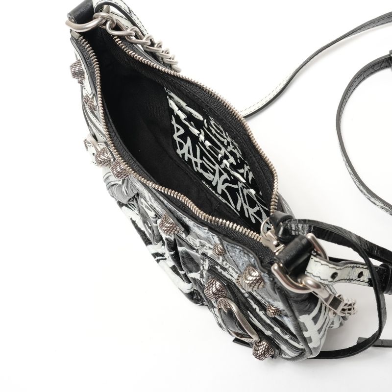 Balenciaga Shoulder Bag le Cagole Mini