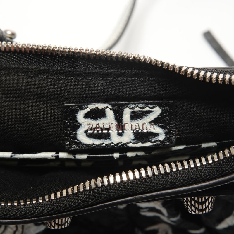 Balenciaga Shoulder Bag le Cagole Mini