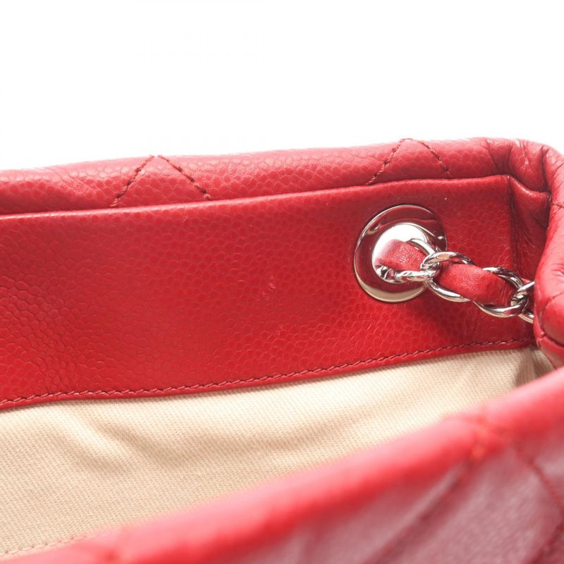 Chanel Tote Quilted Red Leather CC Logo Chainto