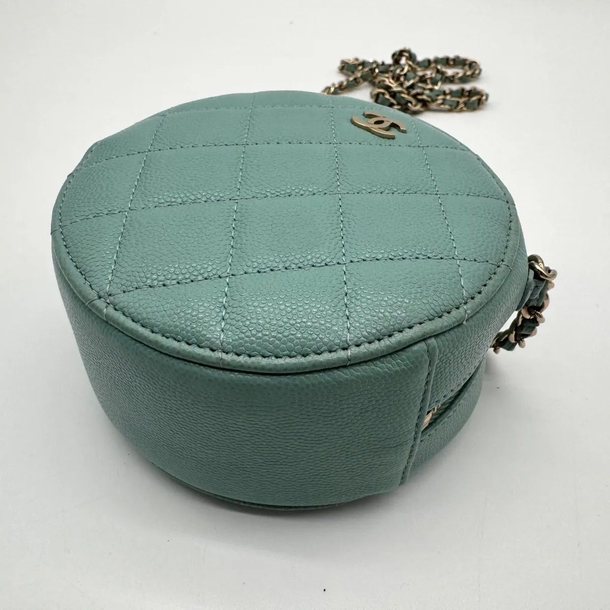 Chanel Shoulder Bag Round Caviar Leather Quilted CC Logo Gold Emerald Green — view 8