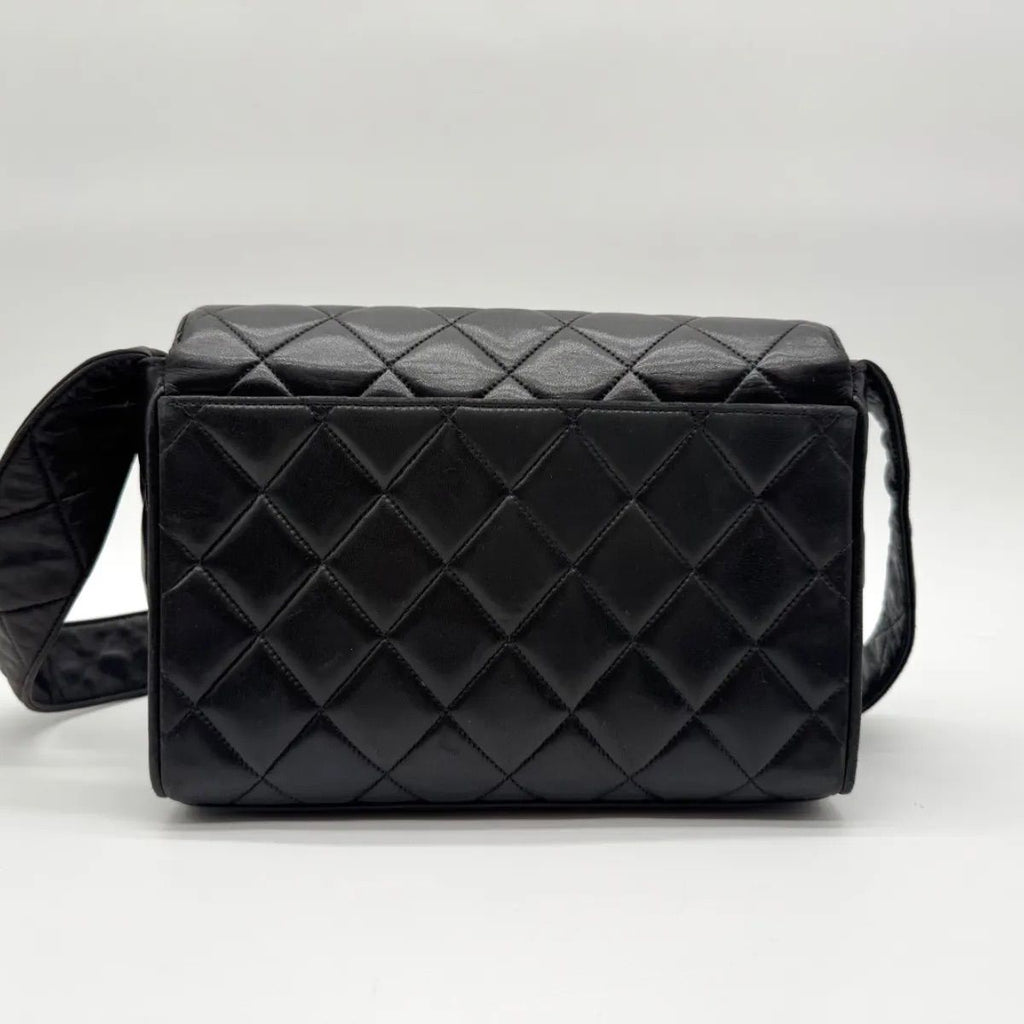 Chanel Shoulder Bag Lambskin Quilted CC Logo Black Leather — view 2