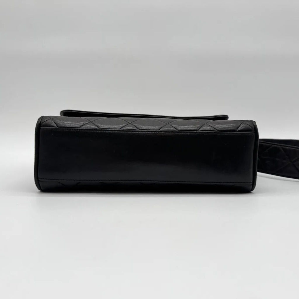 Chanel Shoulder Bag Lambskin Quilted CC Logo Black Leather — view 6